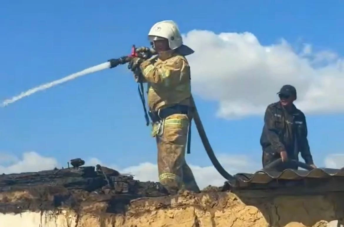 Крупный пожар тушили с помощью поезда в Актюбинской области